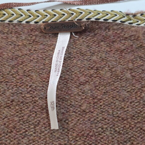 Free People Sweater Women XS Brown LS Irresistible Fringe Trim Slouchy Wool Mix - Picture 3 of 16